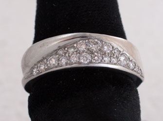 ribbon forms diamond band