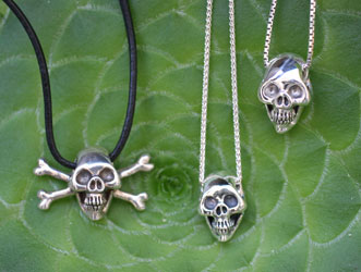 Silver Scull pendants 