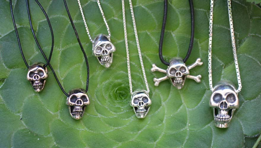 Scull pendants collecton